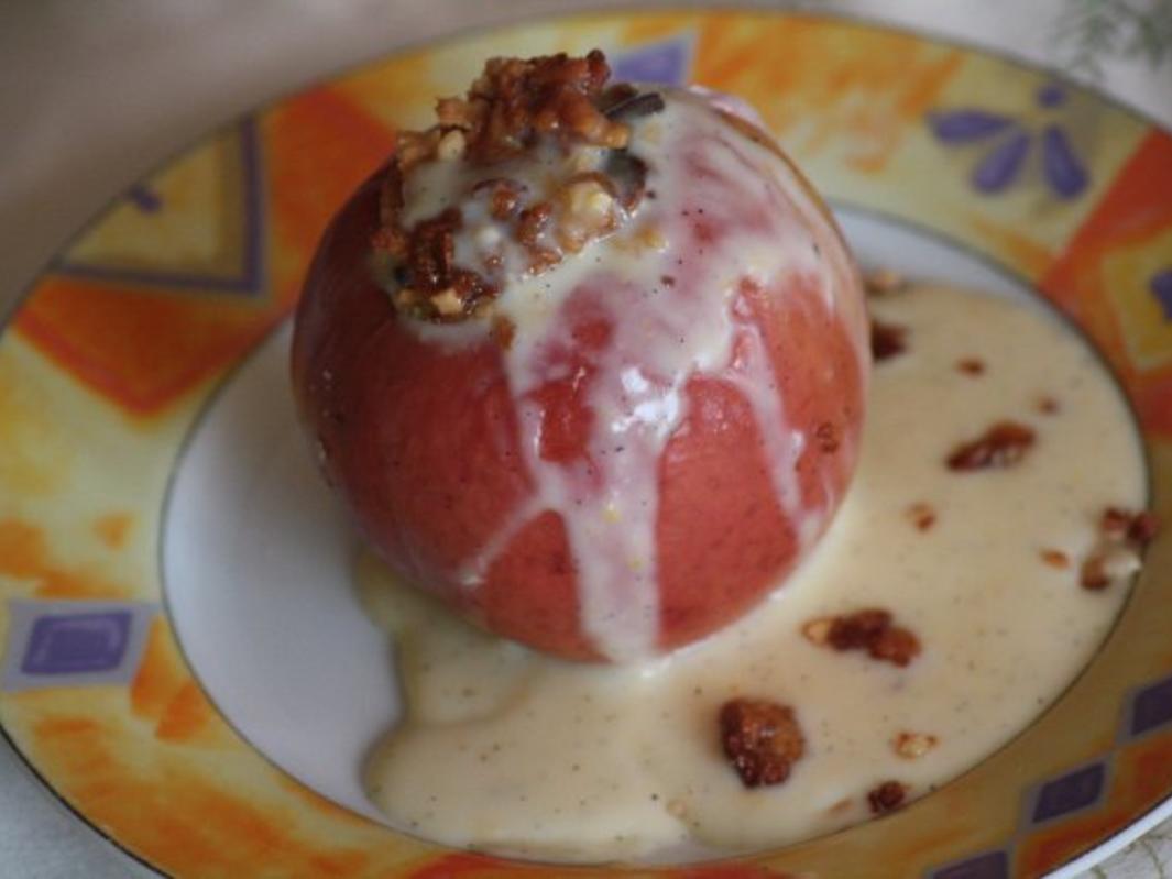 Bratapfel mit Äpfel und Mandeln gehackt - Rezept mit Bild - kochbar.de