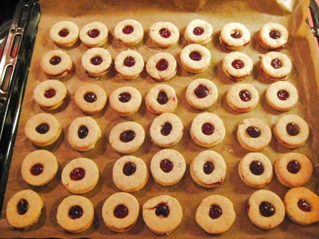 Rezept: *** Spitzbuben *** *** Spitzbuben *** - Rezept