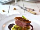 Krosse Gänsebrust mit Spekulatiusknusper, Rosenkohl-Walnuss-Püree und Glühweinsirup - Rezept - Bild Nr. 3