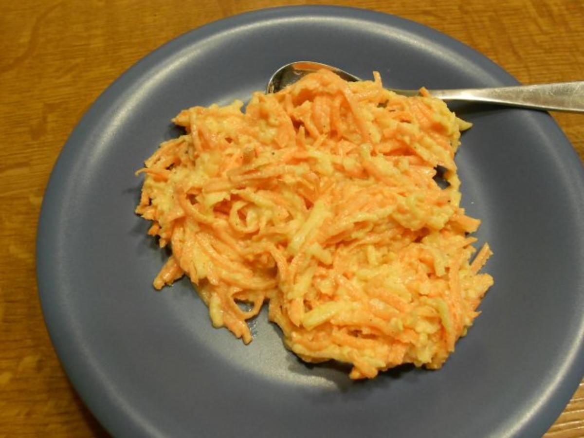 Möhren-Apfel-Salat - Rezept mit Bild - kochbar.de