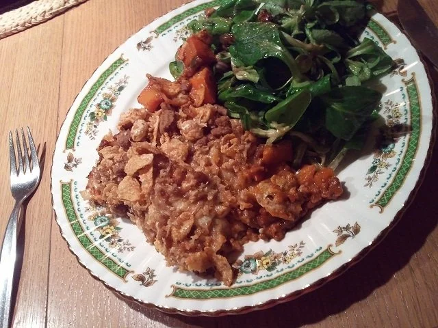 Vegetarische Adventslasagne an fruchtigem Feldsalat - Rezept