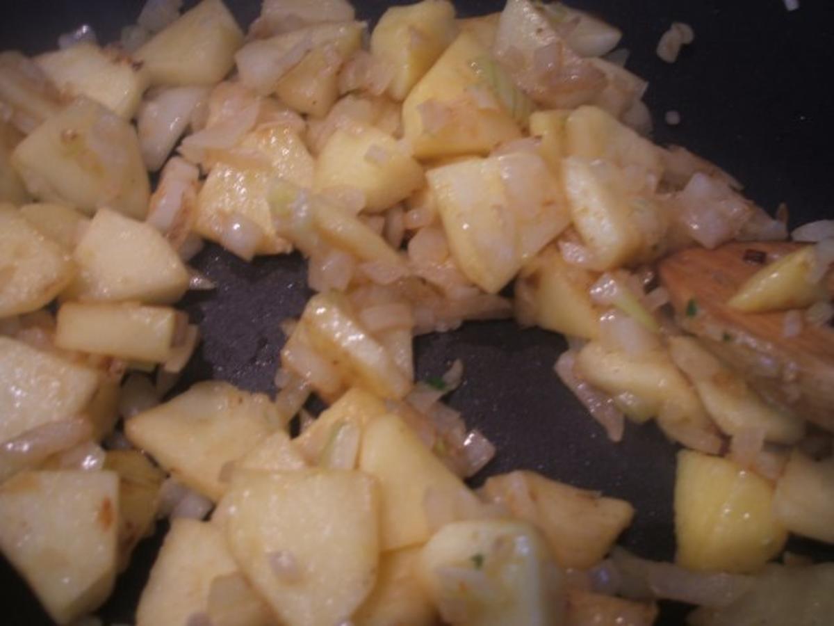 Soßen: Zwiebel Apfel Soße mit Feigensenf - schnell &amp; einfach - von ...