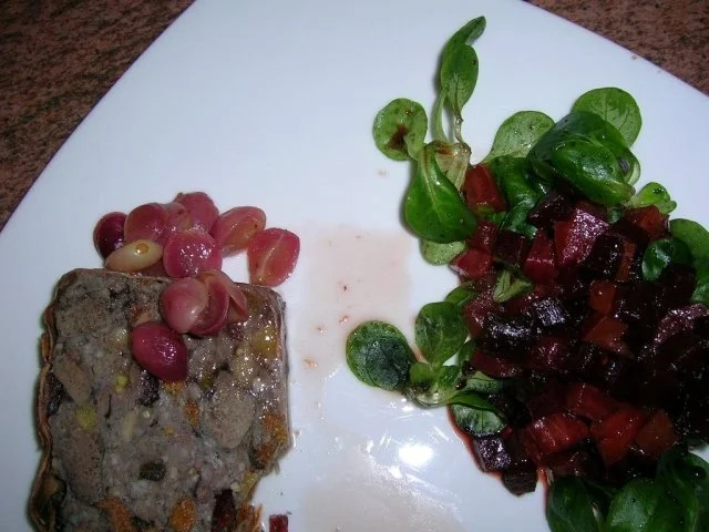 Rezept: Pastete, französische Art mit Walnüssen - als Vorspeise oder kleines Hauptgericht Bild Nr. 7 Pastete, französische Art mit Walnüssen - als Vorspeise oder kleines Hauptgericht - Rezept - Bild Nr. 7