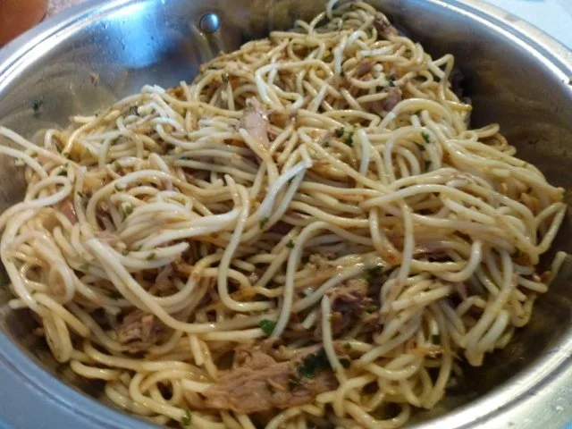 Rezept: Scharfe Knoblauchspaghetti mit Thunfisch Bild Nr. 5 Scharfe Knoblauchspaghetti mit Thunfisch - Rezept - Bild Nr. 5