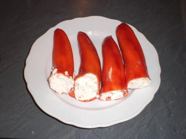 Rezept: Spitzpaprika gefüllt mit Schafskäse Bild Nr. 5 Spitzpaprika gefüllt mit Schafskäse - Rezept - Bild Nr. 5