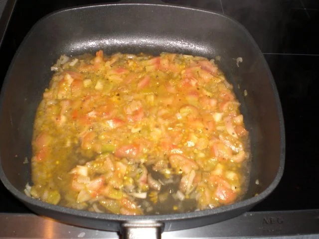 Rezept: Spitzpaprika gefüllt mit Schafskäse Bild Nr. 7 Spitzpaprika gefüllt mit Schafskäse - Rezept - Bild Nr. 7