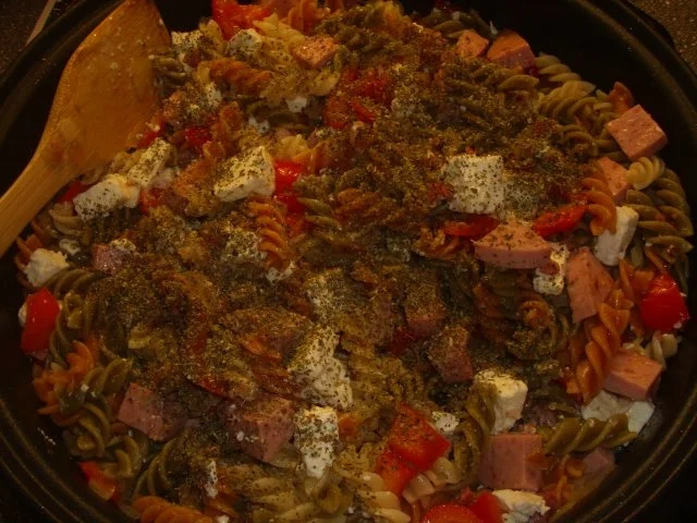 Nudelpfanne mit Jagdwurst und Schafskäse - Rezept - Bild Nr. 4