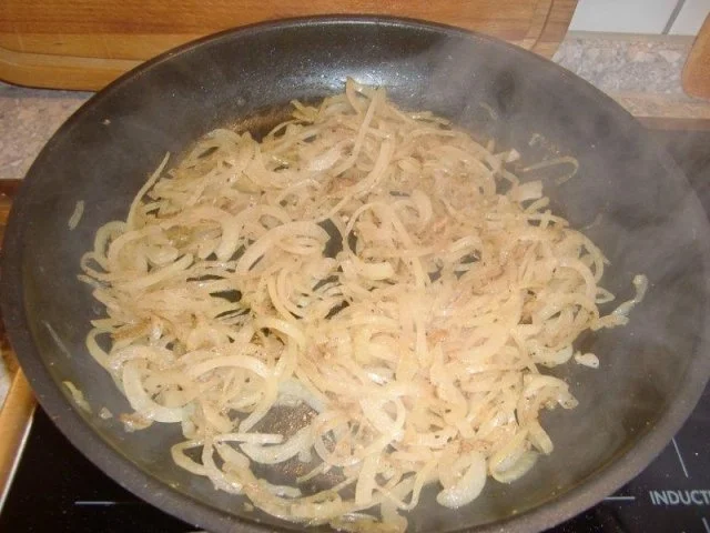 Rezept: Schweinefilet mit gerösteten Zwiebeln und Champignons à la Heiko Bild Nr. 7 Schweinefilet mit gerösteten Zwiebeln und Champignons à la Heiko - Rezept - Bild Nr. 7
