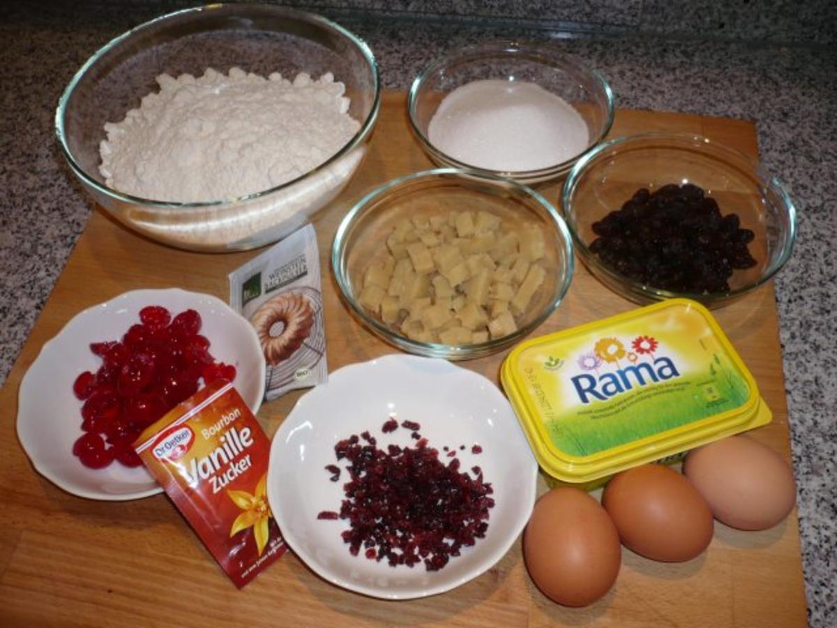 Histaminarmer Dinkelnapfkuchen mit Marzipan und kandierten Kirschen - Rezept - Bild Nr. 2