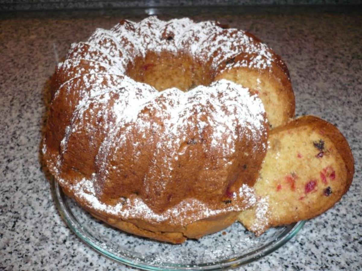 Bilder für Histaminarmer Dinkelnapfkuchen mit Marzipan und kandierten Kirschen - Rezept