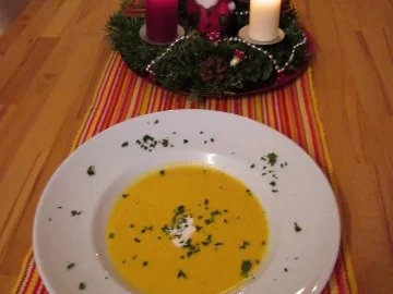 Rezept: scharfe Möhrensuppe mit Kokos scharfe Möhrensuppe mit Kokos - Rezept