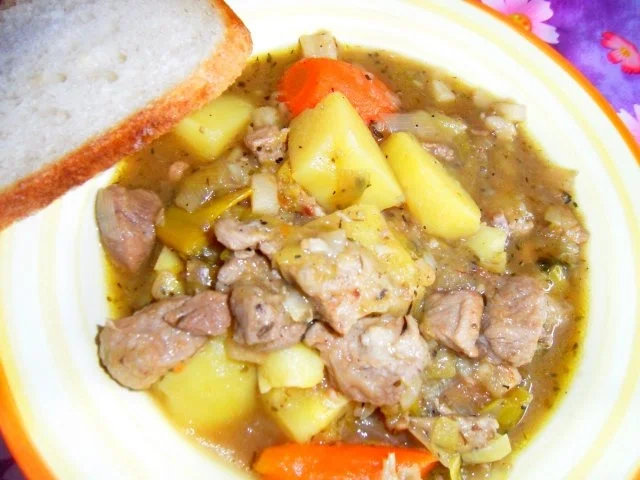 Bayerischer Bierfleisch-Eintopf mit Gemüse - Rezept - Bild Nr. 2