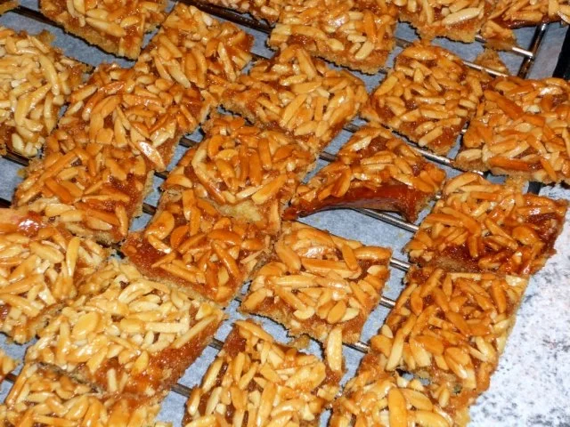 Rezept: Mandelschnitten Mandelschnitten - Rezept