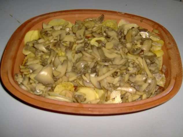 Rezept: Mett im Römertopf Bild Nr. 2 Mett im Römertopf - Rezept - Bild Nr. 2