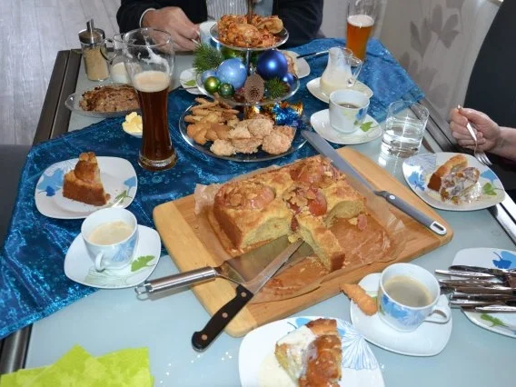 Backapfel-Marzipankuchen mit Vanillesauce - Rezept - Bild Nr. 3