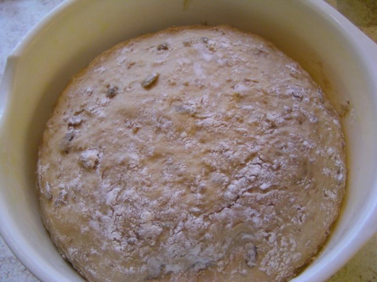 Brot mit gerösteten Sonnenblumenkerne - Rezept - Bild Nr. 4