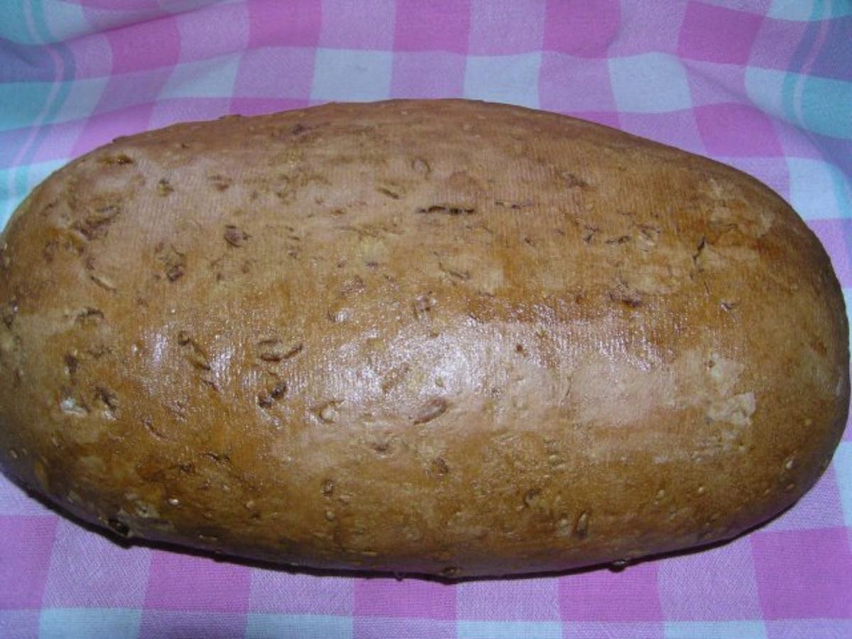 Bilder für Brot mit gerösteten Sonnenblumenkerne - Rezept