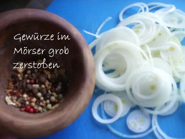 Gabelbissen  -  Matjesfilet in Öl - Rezept - Bild Nr. 3