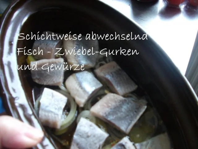 Gabelbissen  -  Matjesfilet in Öl - Rezept - Bild Nr. 6