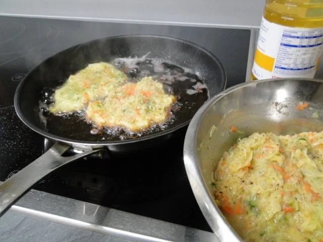 Reibekuchen mit Schlangengurke und nix mit süß, herzhaft 13 Stück, alleine gefuttert, Aua - Rezept - Bild Nr. 5