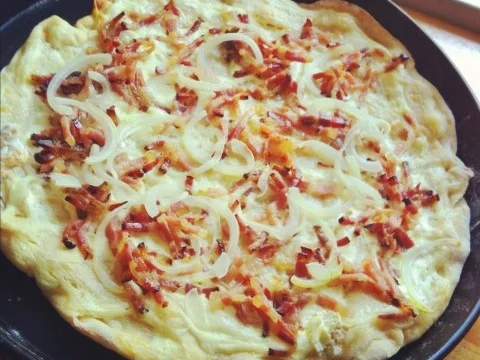 Elsässischer Flammkuchen (Flammenkuchen) - Rezept - Bild Nr. 2