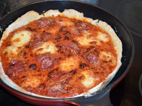 Rezept: Pfannenpizza Bild Nr. 2 Pfannenpizza - Rezept - Bild Nr. 2