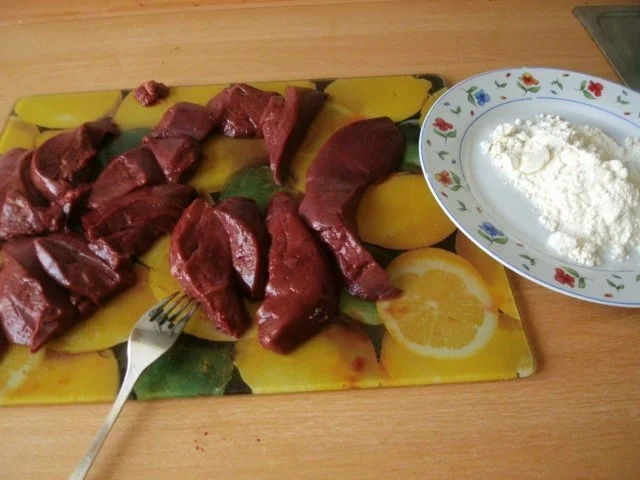 Rezept: Kartoffelbrei mit Leber und Zwiebelringen Bild Nr. 5 Kartoffelbrei mit Leber und Zwiebelringen - Rezept - Bild Nr. 5