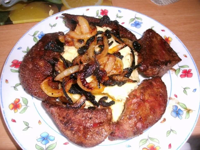 Rezept: Kartoffelbrei mit Leber und Zwiebelringen Bild Nr. 11 Kartoffelbrei mit Leber und Zwiebelringen - Rezept - Bild Nr. 11