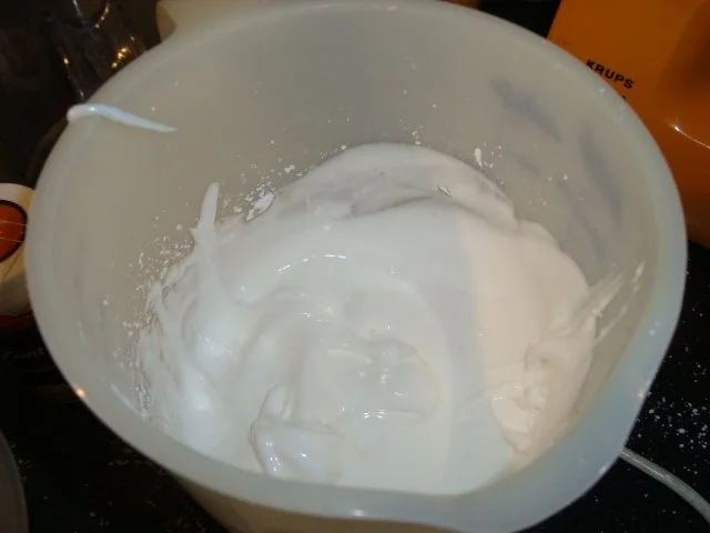 Haselnußmakronen mit Schuß - Rezept - Bild Nr. 4