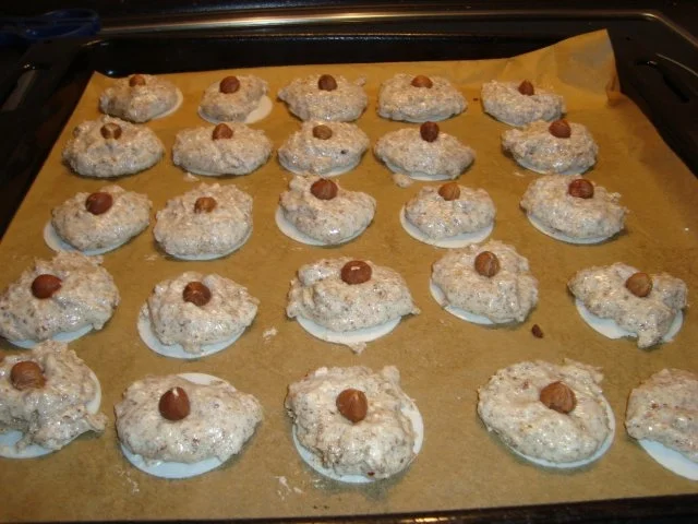 Haselnußmakronen mit Schuß - Rezept - Bild Nr. 7