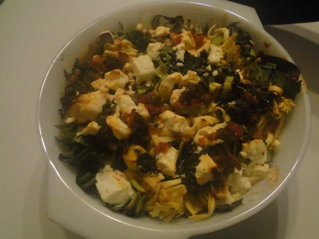 Gratinierte Tagliatelle mit Schafskäse und Soße Bolognese - Rezept