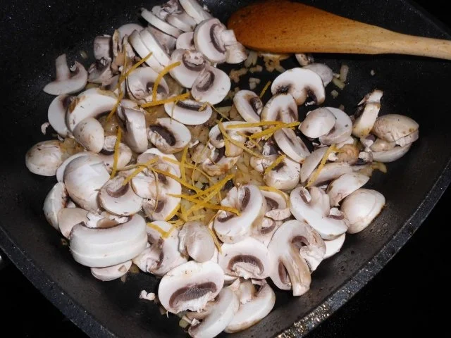 Mönchswald Pfanne - Geschnetzeltes vom Emu>> - Rezept - Bild Nr. 6