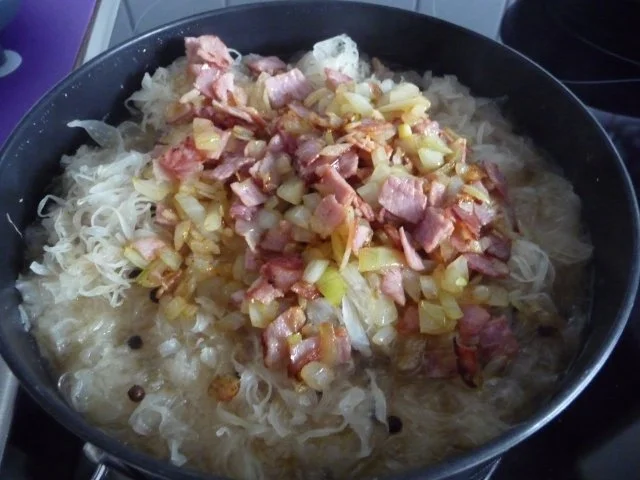 Rezept: Gerichte aus der Kindheit : Tote Oma ;-) Blutwurst mit Sauerkraut und Kartoffeln Bild Nr. 5 Gerichte aus der Kindheit : Tote Oma ;-) Blutwurst mit Sauerkraut und Kartoffeln - Rezept - Bild Nr. 5