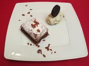 Cookie-Cheese-Cake-Ice-Cream mit warmen Brownies - Rezept