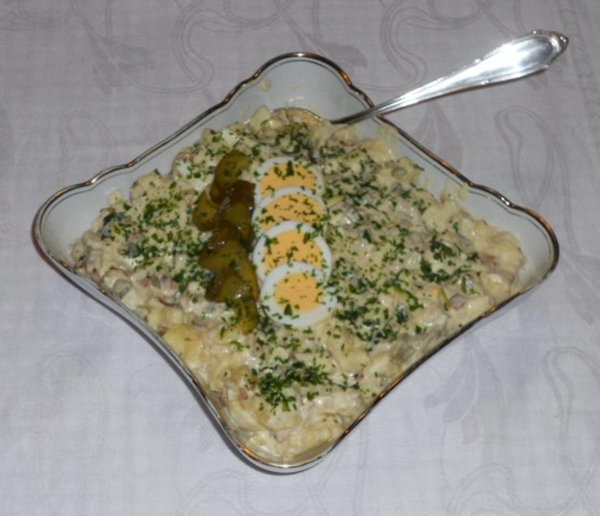 Feiner Kartoffelsalat à la  "Oòrndrasch", mit selbstgemachter Majo. (Rzpt. um 1976) - Rezept