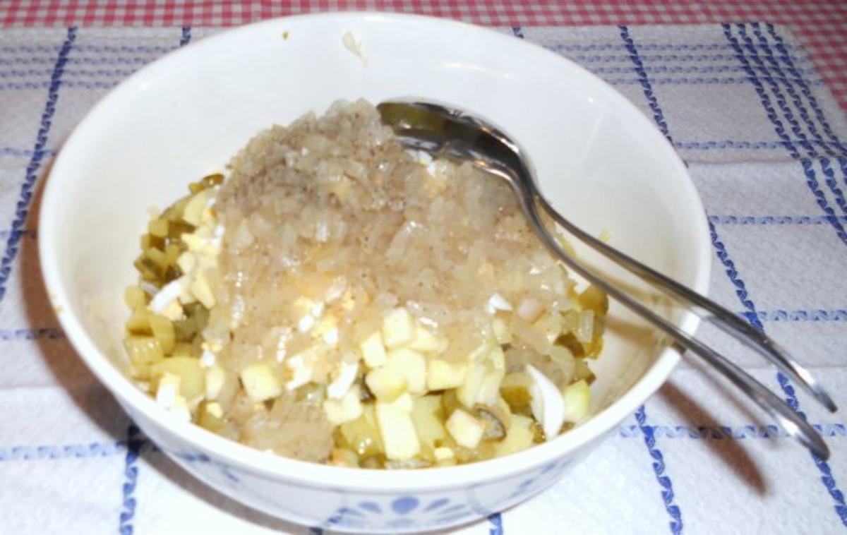 Feiner Kartoffelsalat à la  "Oòrndrasch", mit selbstgemachter Majo. (Rzpt. um 1976) - Rezept - Bild Nr. 5