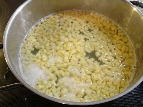 Chnöpfli - Rezept - Bild Nr. 4