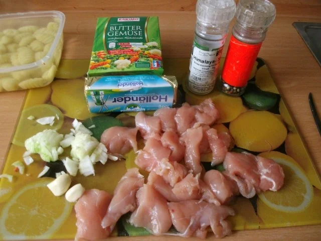 Hähnchenfilet in Gemüsekäsesauce - Rezept - Bild Nr. 2