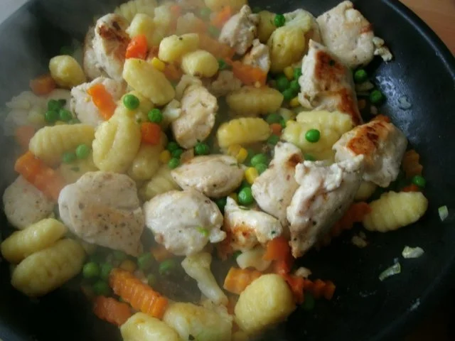 Hähnchenfilet in Gemüsekäsesauce - Rezept - Bild Nr. 4