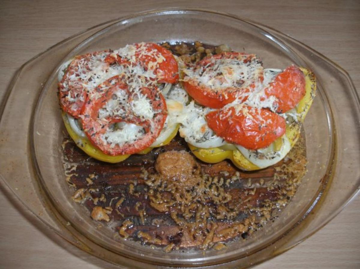 Hauptgericht: Paprika mit Leberwurst gefüllt und überbacken - Rezept