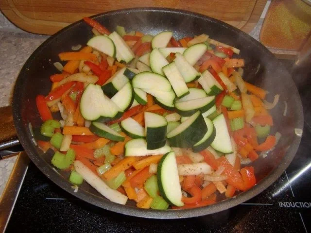 Rezept: Fleischlose Gemüse Pfanne Bild Nr. 10 Fleischlose Gemüse Pfanne - Rezept - Bild Nr. 10