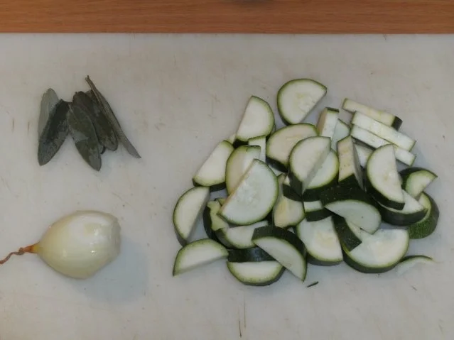 Beilage: Zucchinigemüse mit Mischpilzen - Rezept
