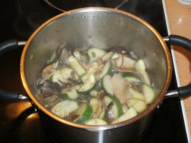 Beilage: Zucchinigemüse mit Mischpilzen - Rezept - Bild Nr. 3