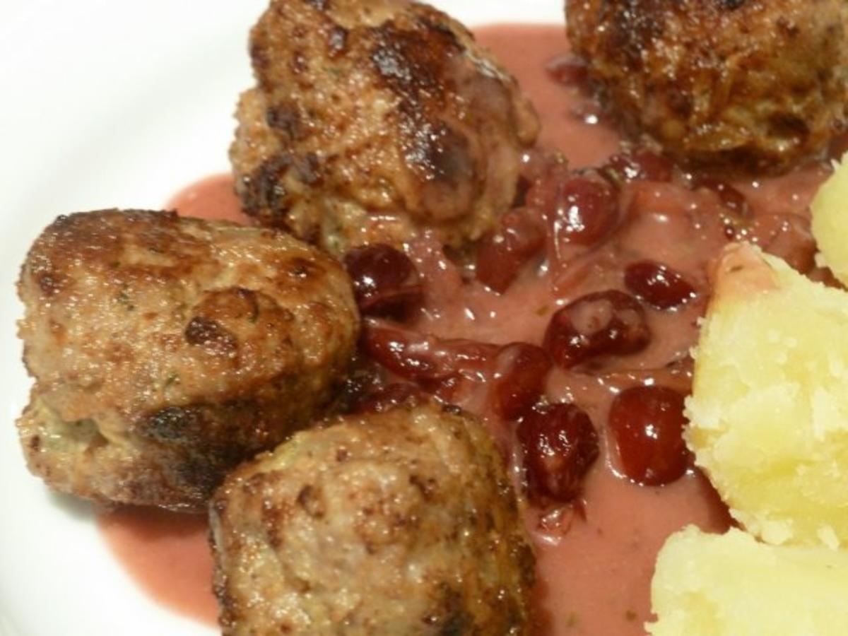 Hackbällchen mit Cranberry Sauce - Rezept