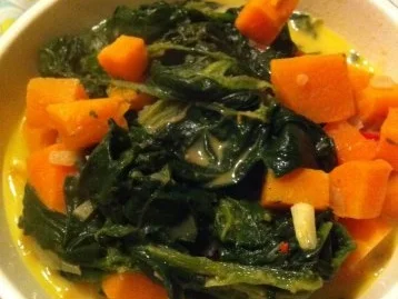 Rezept: Süßkartoffeln mit Spinat in Kokosmilch Süßkartoffeln mit Spinat in Kokosmilch - Rezept