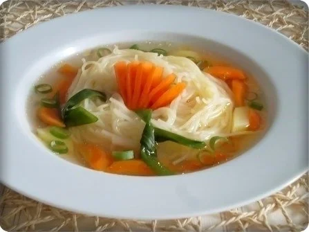 Weihnachtliche Hühnersuppe mit Nestnudeln - Rezept - Bild Nr. 14