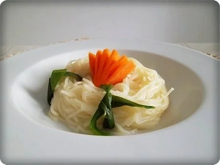 Weihnachtliche Hühnersuppe mit Nestnudeln - Rezept - Bild Nr. 18