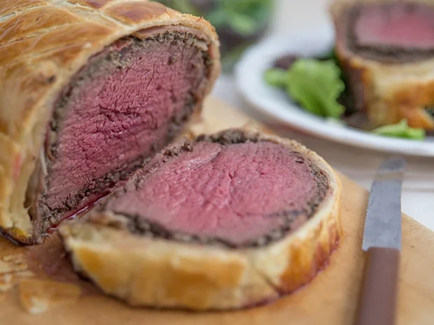 Rezept: Gordon Ramsays X-Mas Beef Wellington Bild Nr. 2 Gordon Ramsays X-Mas Beef Wellington - Rezept - Bild Nr. 2