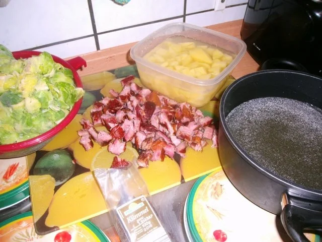 Rosenkohleintopf mit geräucherten Rippchen - Rezept - Bild Nr. 5