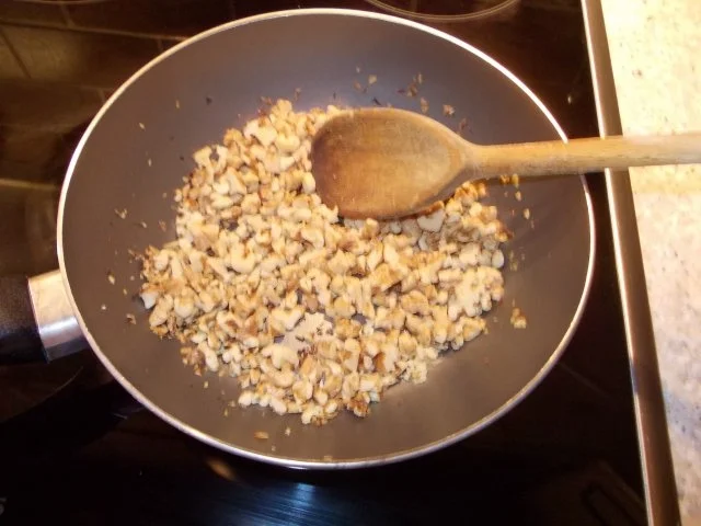 Rotkrautsalat mit Äpfeln und Walnüssen - Rezept - Bild Nr. 5